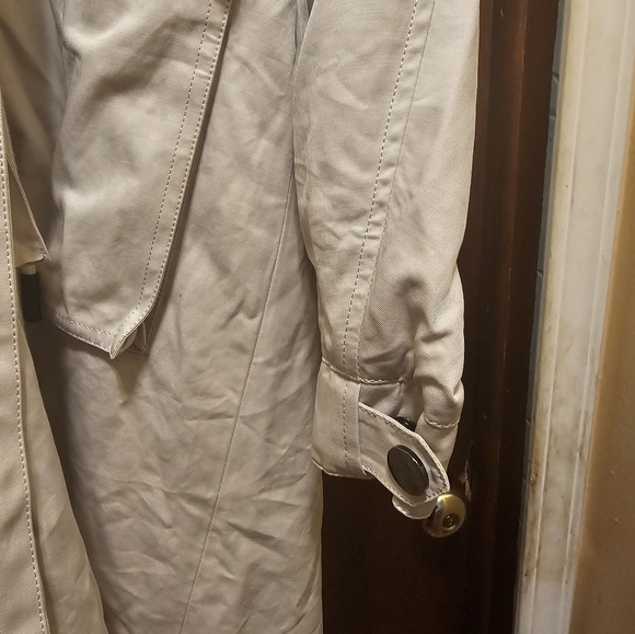 Womans coat..size S - Picture 4 of 7